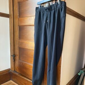 Lulu Lemon Black Joggers (Size 8)